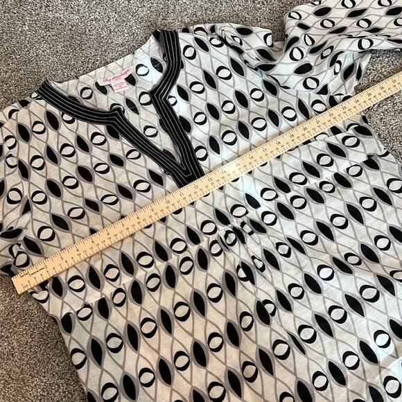 Lily Stanhope Woman Linen Tunic Plus Size 1X  Geometric Black Cream Classy Top - Picture 14 of 15